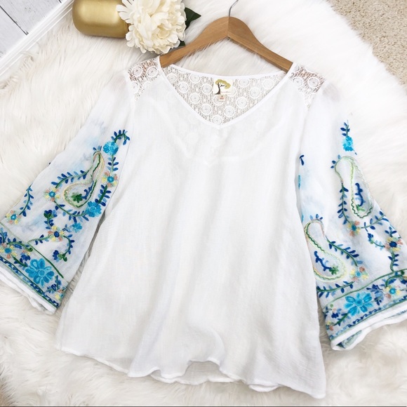 Anthropologie Tops - Anthropologie Fig & Flower Embroidered Top S ::XA8
